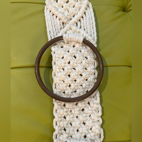 Vintage Macrame Wooden Towel Holder 1970s Bohemian Boho Chic 70s Retro MCM - Picture 5 of 11